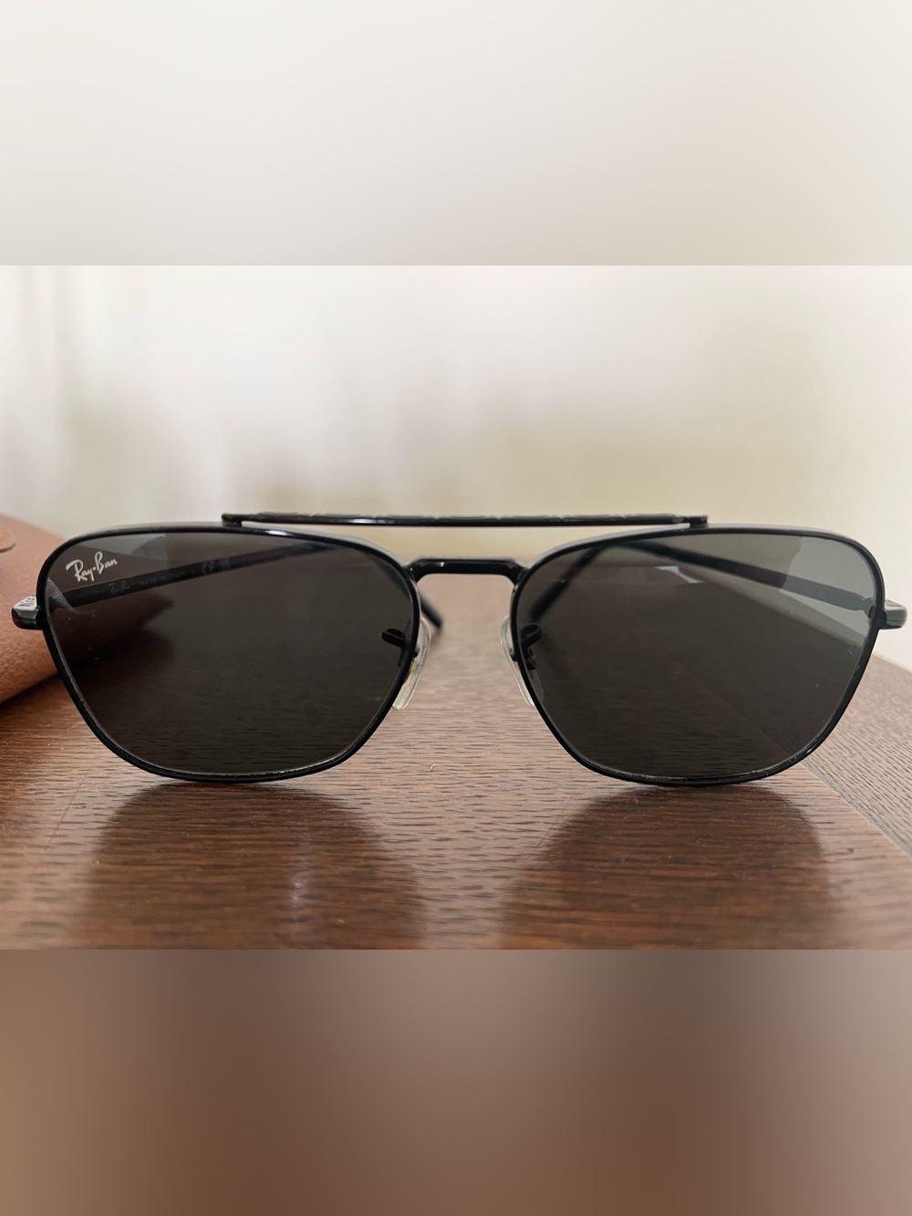 Ray-Ban Black Caravan Sunglasses with Brown Case